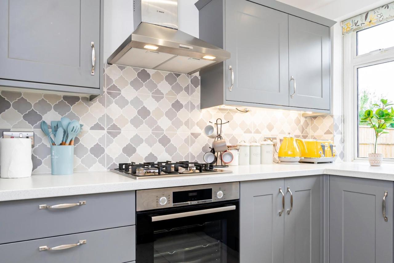 Stunning Place, Close To Windsor & Heathrow & Private Parking Burnham  Zewnętrze zdjęcie