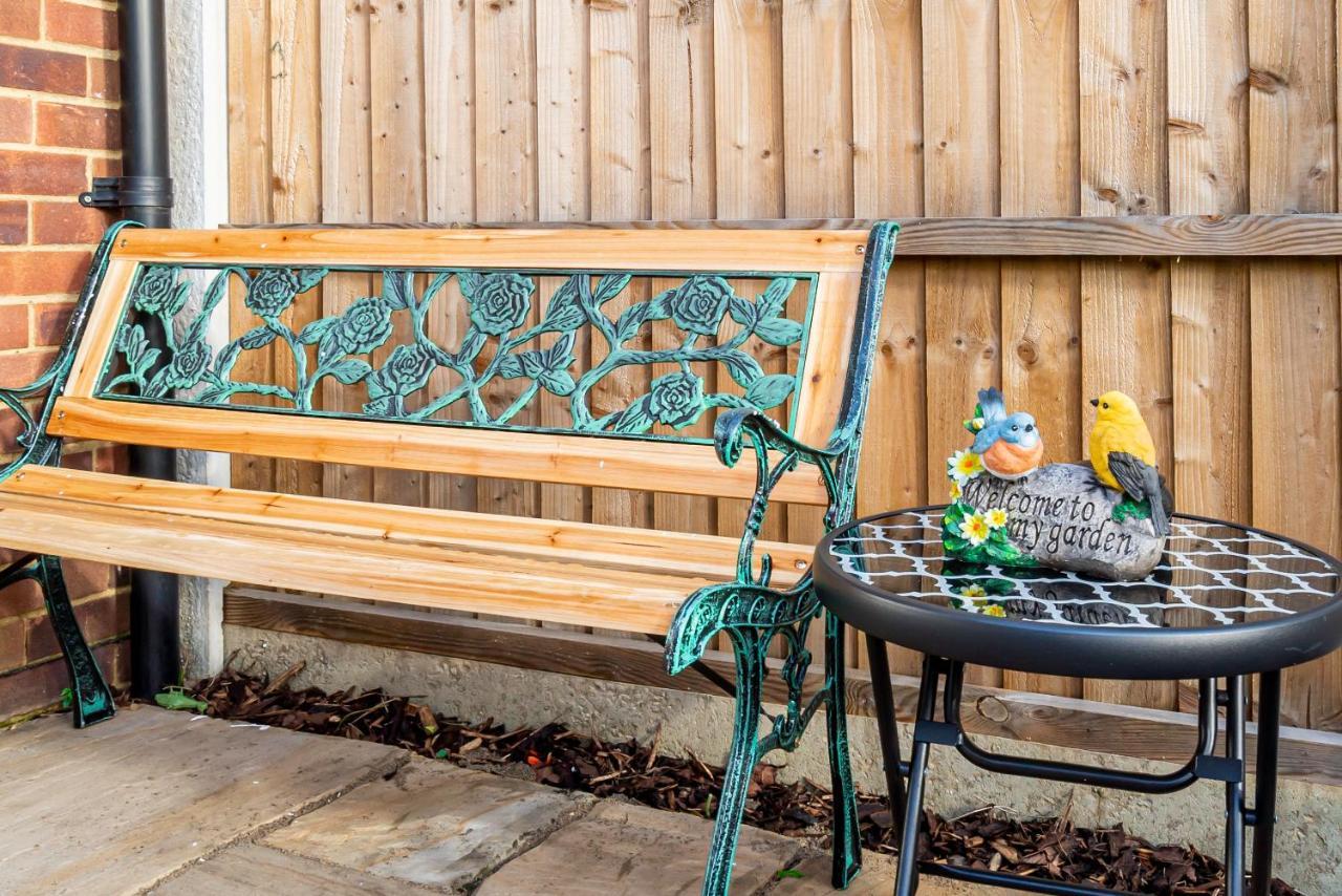 Stunning Place, Close To Windsor & Heathrow & Private Parking Burnham  Zewnętrze zdjęcie