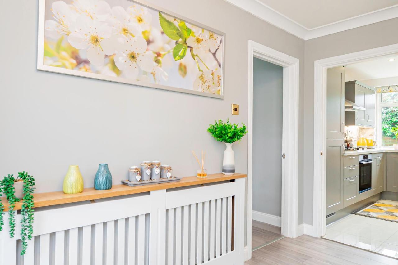 Stunning Place, Close To Windsor & Heathrow & Private Parking Burnham  Zewnętrze zdjęcie
