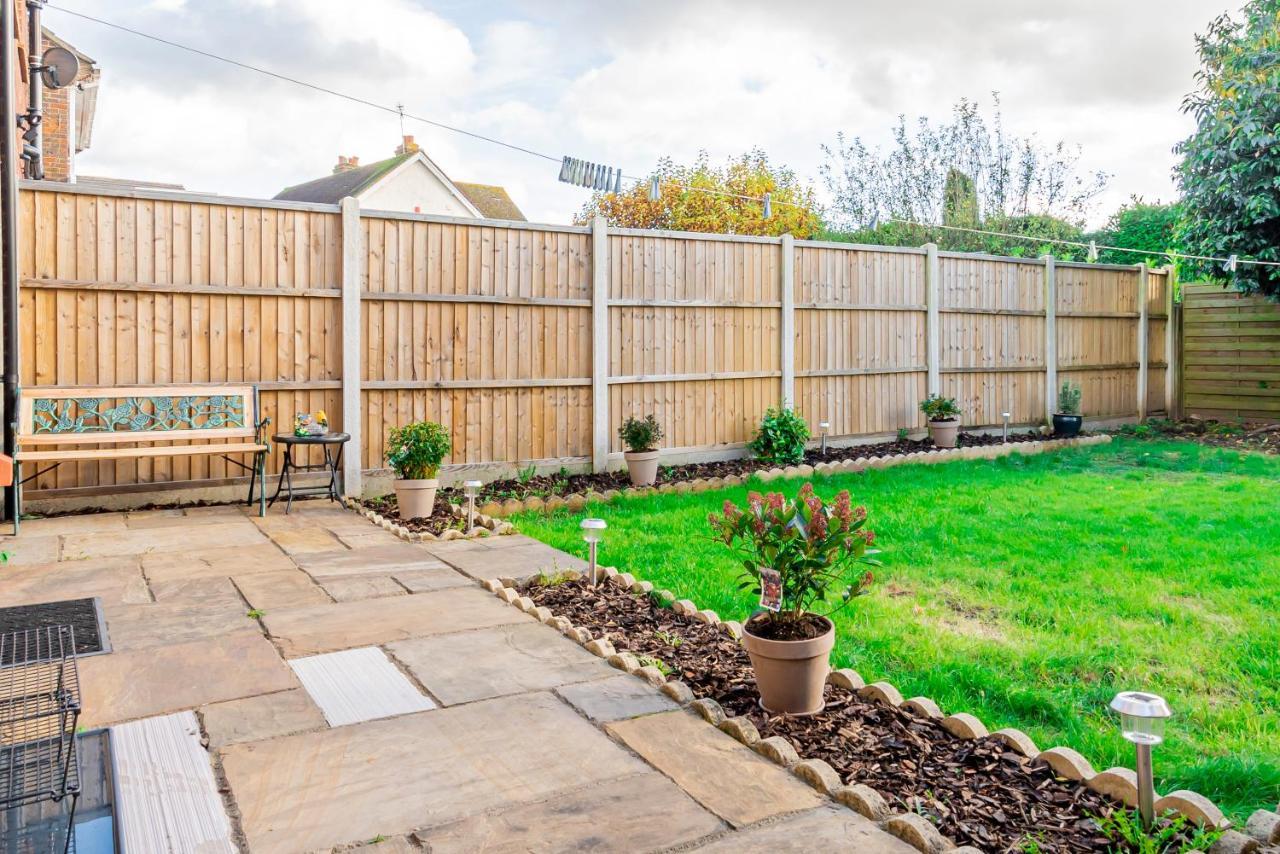 Stunning Place, Close To Windsor & Heathrow & Private Parking Burnham  Zewnętrze zdjęcie